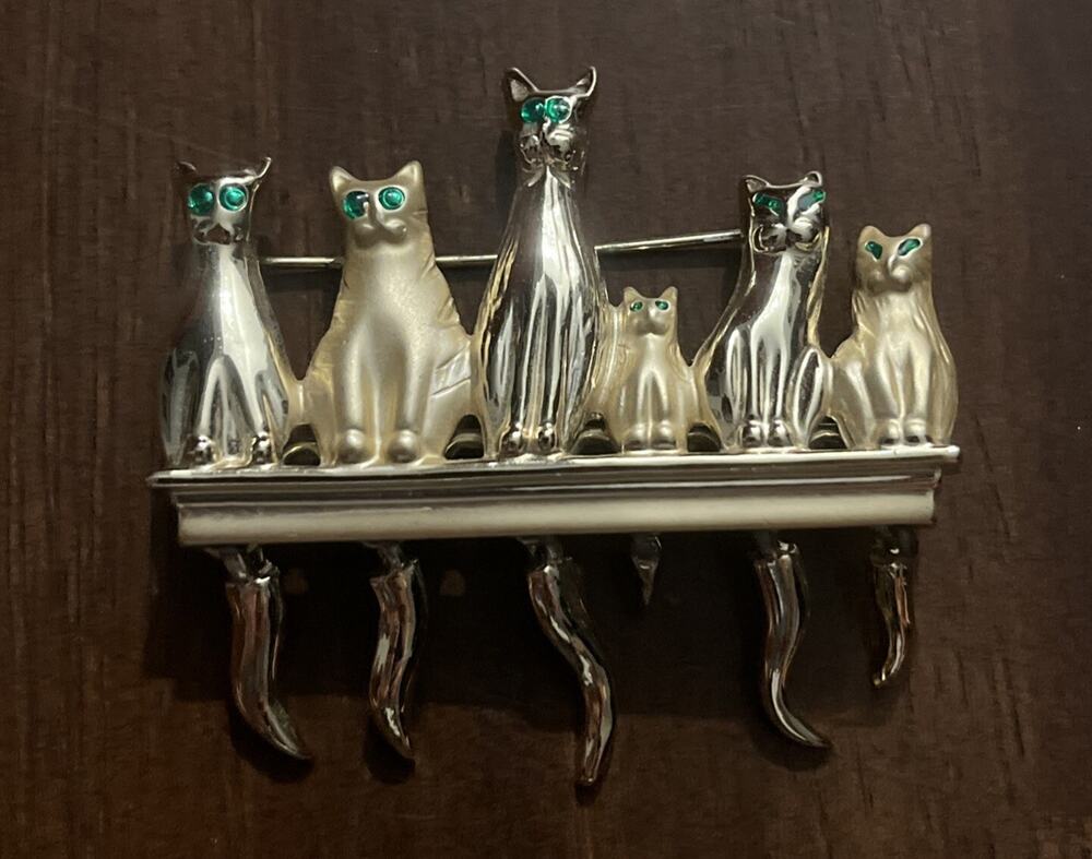 Vintage Goldtone Metal Brooch Pin with Six Cats with Moving Tails and Green Eyes